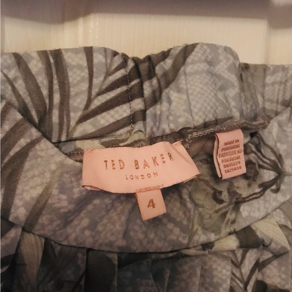 #028. Ted Baker London Estie Highland pleated floral print 🌴 midi skirt - Picture 6 of 12